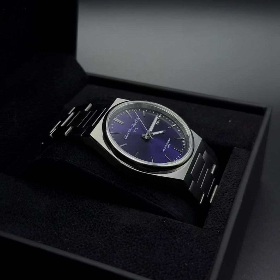 DON VAN HOVEN Season 001 purple dial stainless steel watch